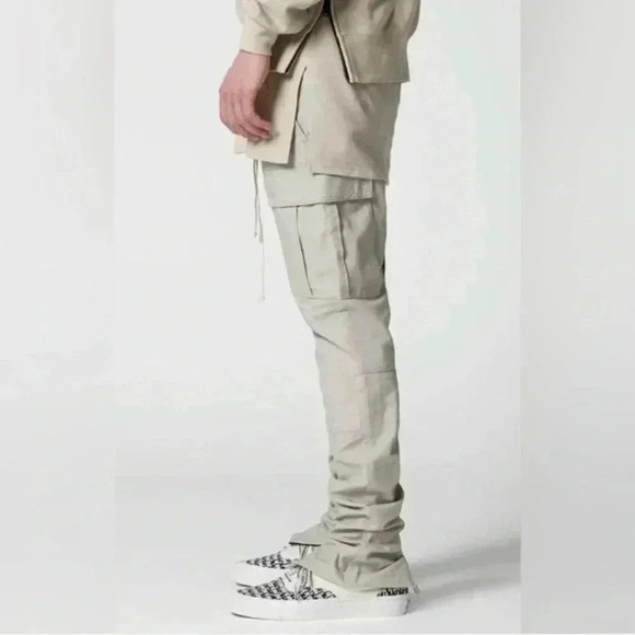 Fear of God Essentials Cargo Pants Khaki large - Picture 15 of 15
